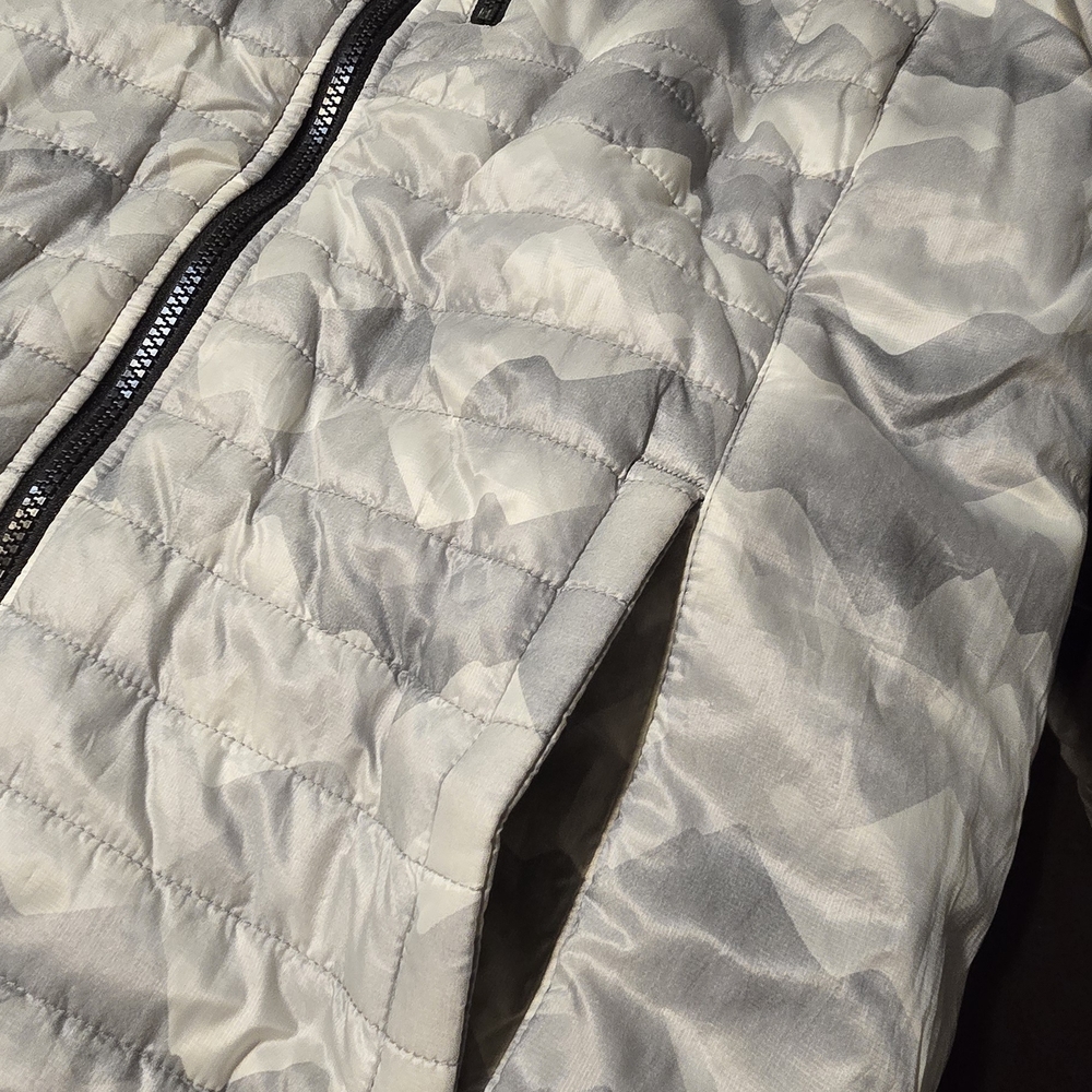 Eddie Bauer Rock Creek Reversible Boys Winter Jacket - Picture 6 of 8